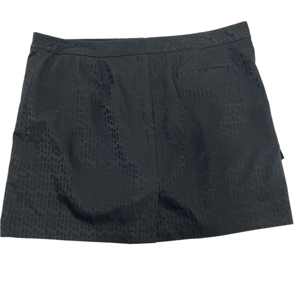 Izod Xfg Golf Skort Skirt Stretch Textured Black Geometric Mesh Brief Size 14 - Picture 2 of 15